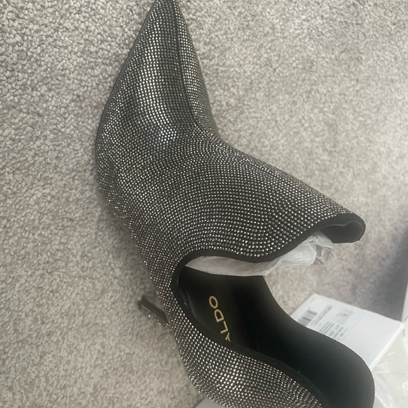 NEW AMILMATHIEN Black and Silver booties - Picture 5 of 7